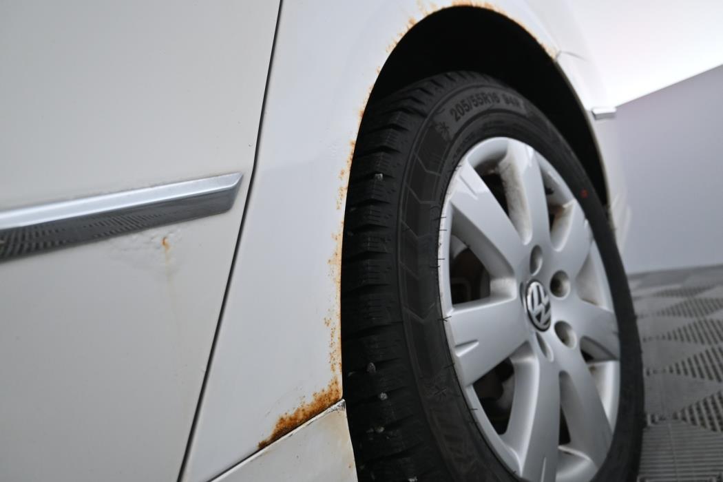 VOLKSWAGEN Passat 2010