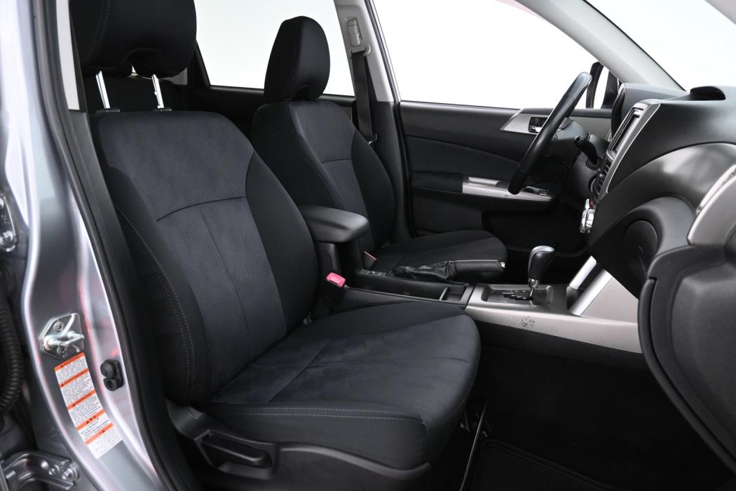 SUBARU Forester 2010