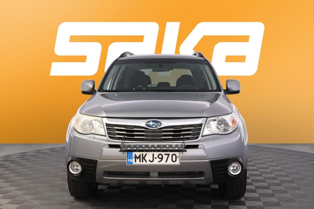 SUBARU Forester 2010