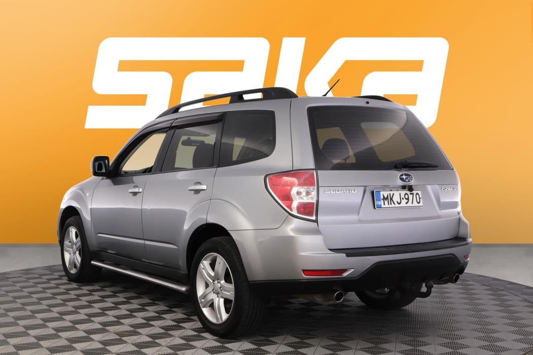 SUBARU Forester 2010