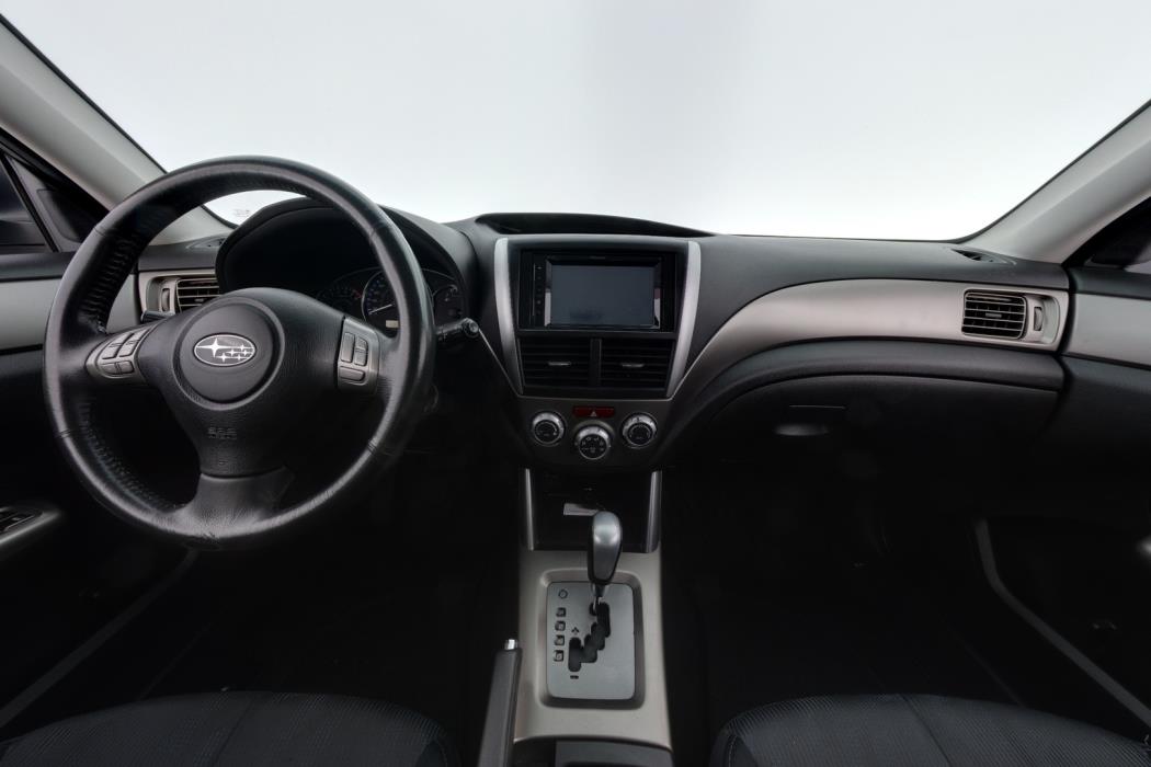 SUBARU Forester 2010