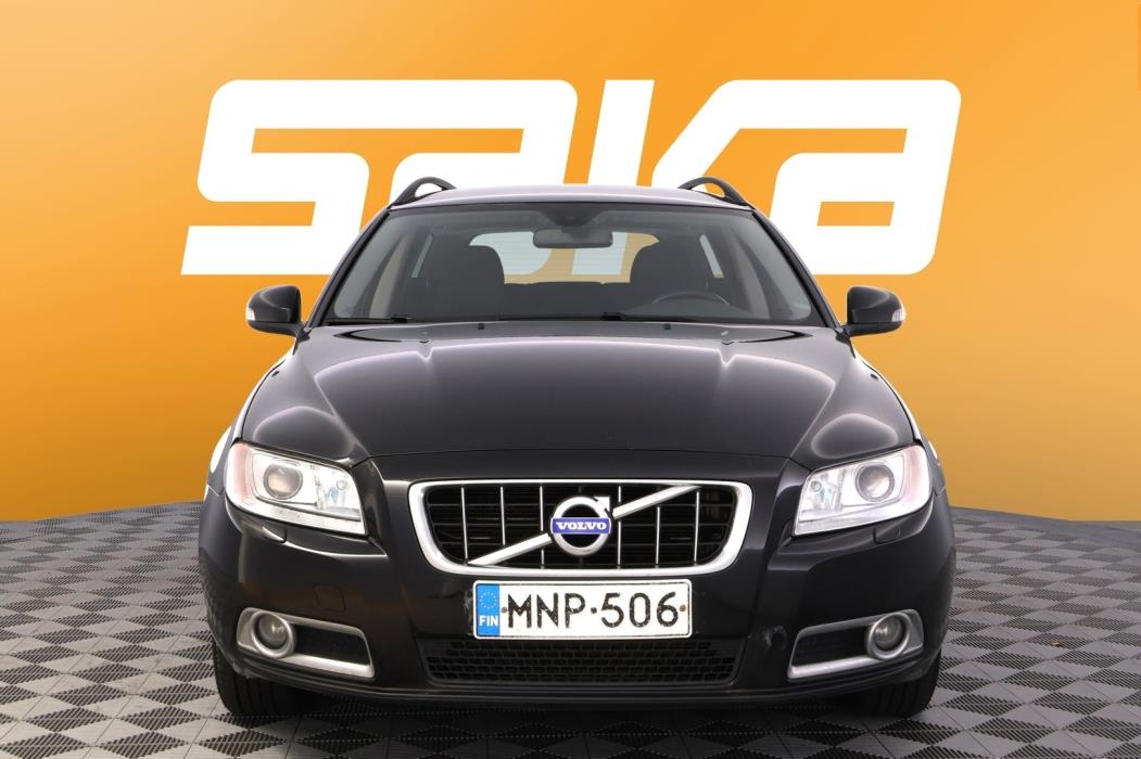 VOLVO V70 2010