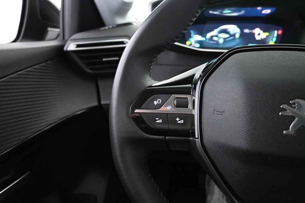 PEUGEOT e-208 2023