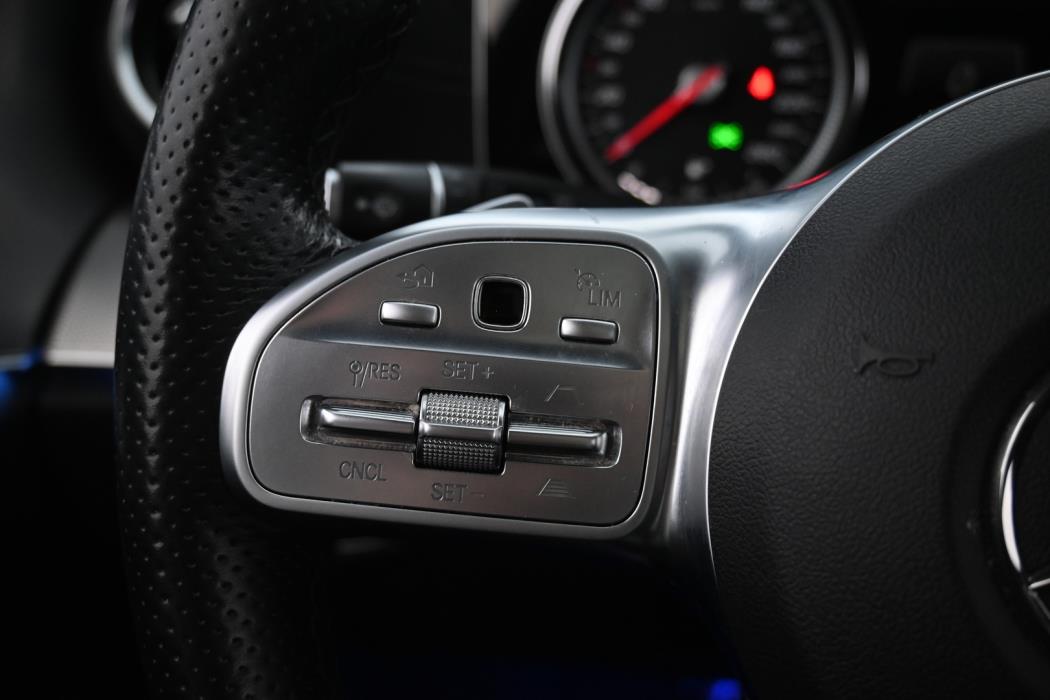 MERCEDES-BENZ E 2020