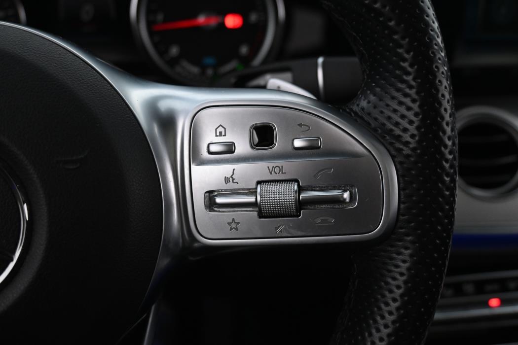 MERCEDES-BENZ E 2020