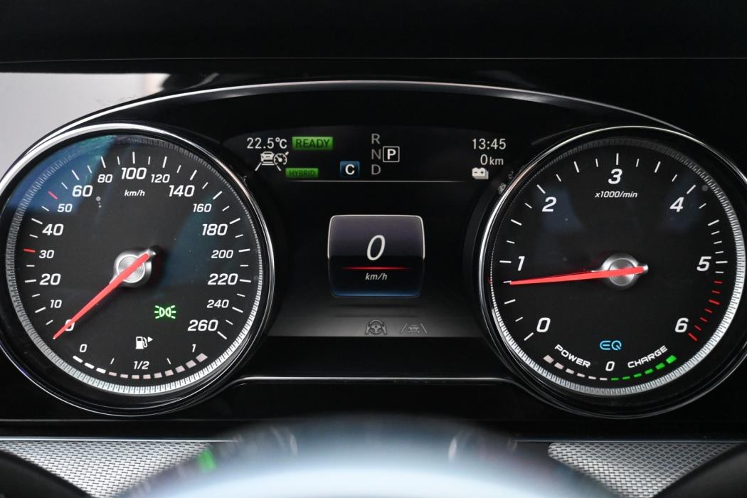 MERCEDES-BENZ E 2020