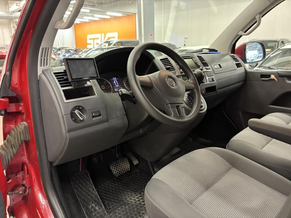 VOLKSWAGEN Caravelle 2013