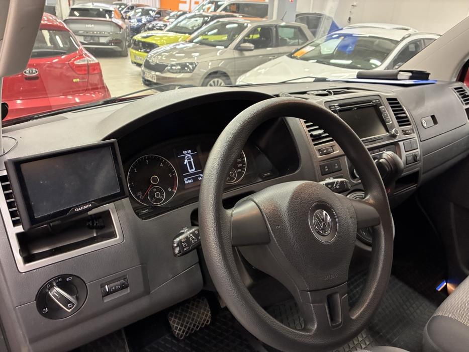 VOLKSWAGEN Caravelle 2013