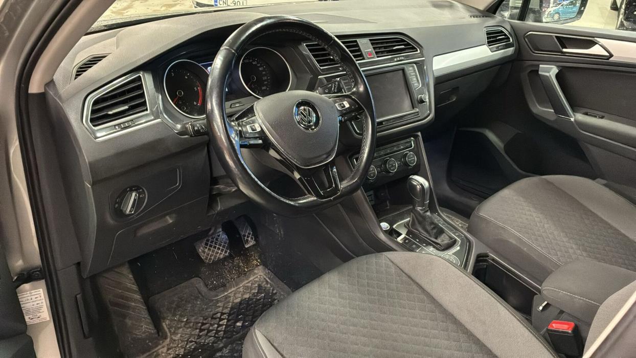 VOLKSWAGEN Tiguan 2016