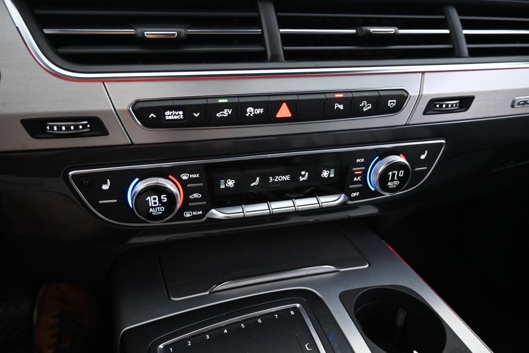 AUDI Q7 2018
