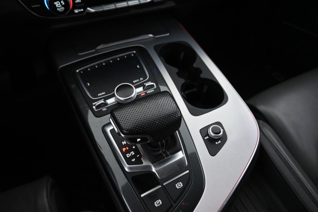 AUDI Q7 2018