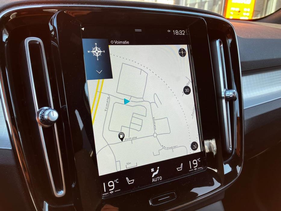 VOLVO XC40 2021