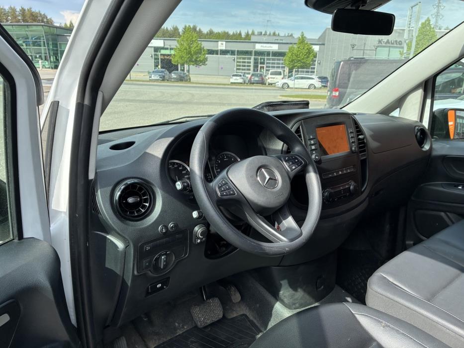 MERCEDES-BENZ Vito 2023