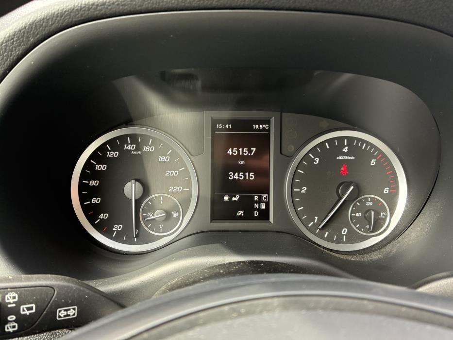 MERCEDES-BENZ Vito 2023