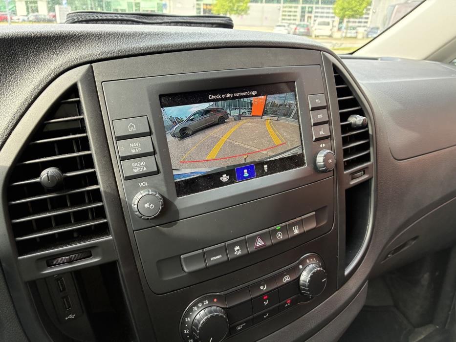 MERCEDES-BENZ Vito 2023