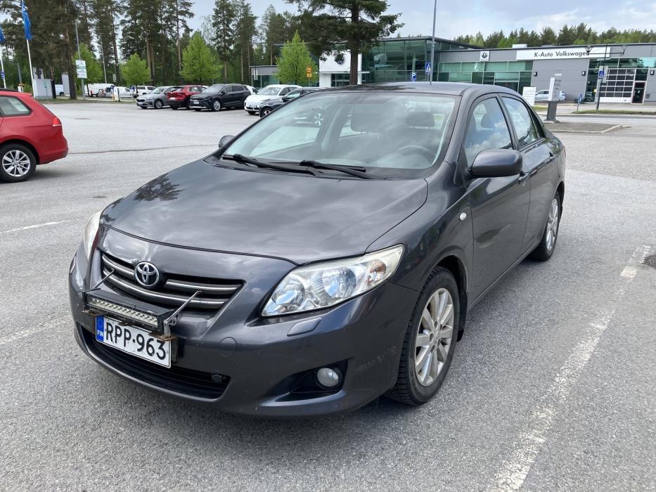 TOYOTA Corolla 2010