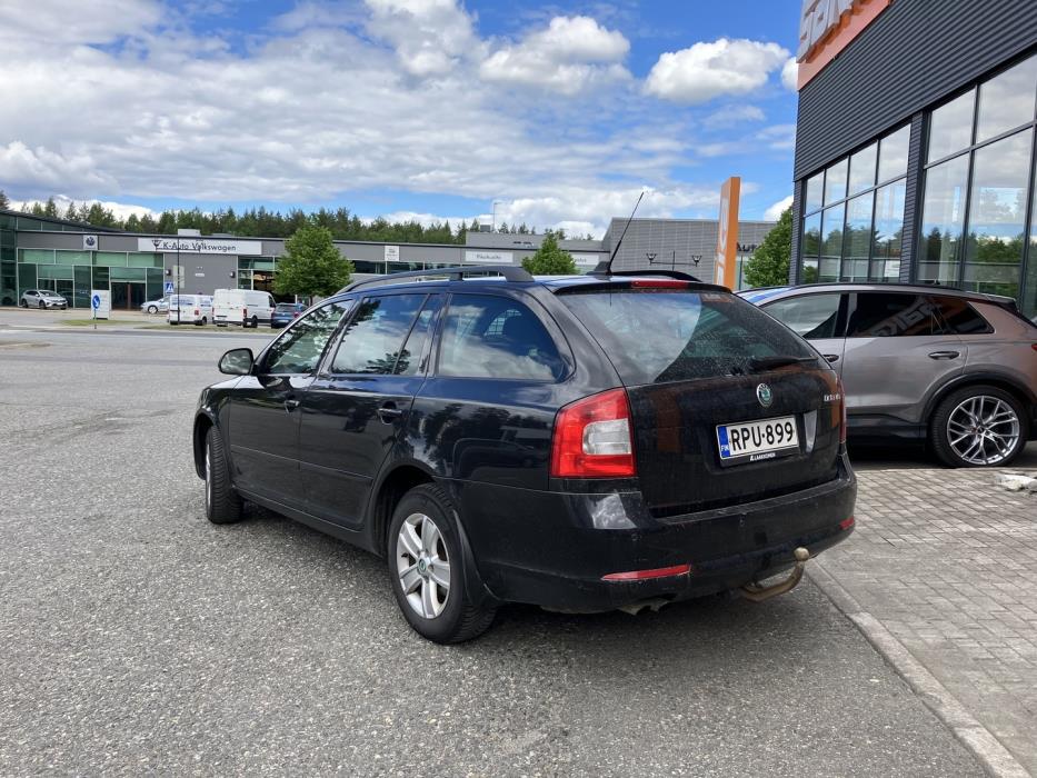 SKODA Octavia 2012