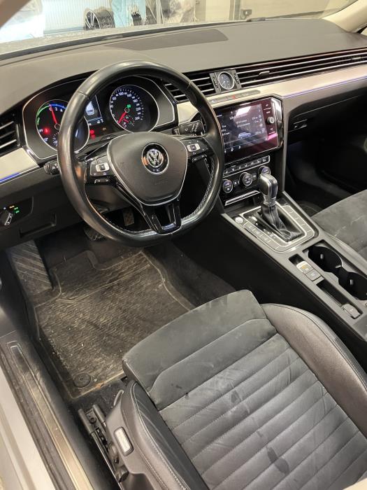 VOLKSWAGEN Passat 2018