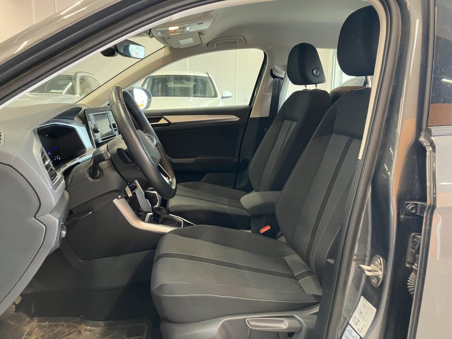 VOLKSWAGEN T-Roc 2024