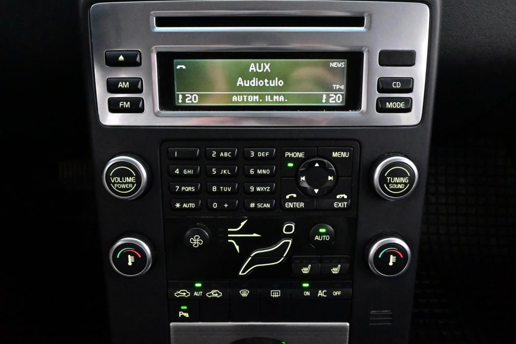 VOLVO V70 2010