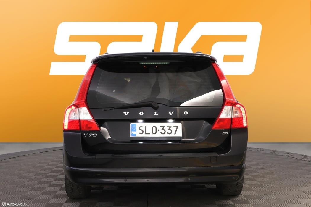 VOLVO V70 2010