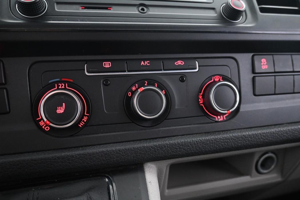 VOLKSWAGEN Transporter 2018