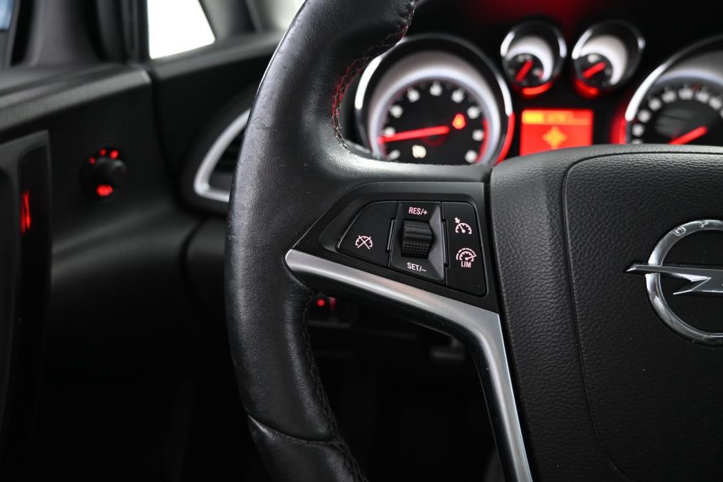 OPEL Astra 2015