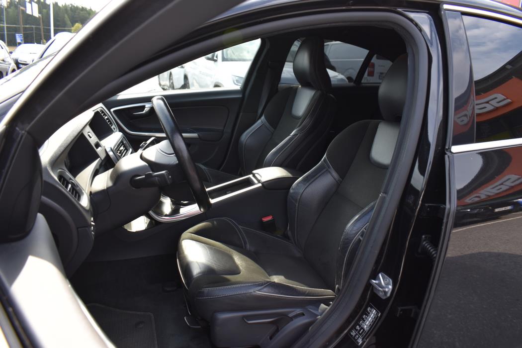 VOLVO S60 2016