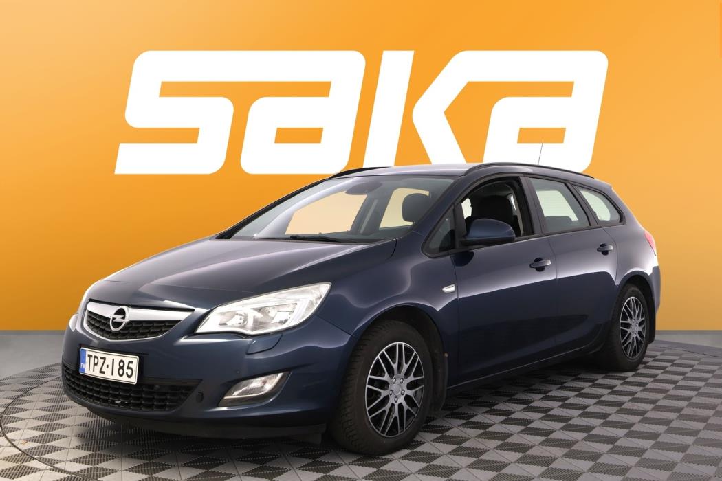 OPEL Astra 2011