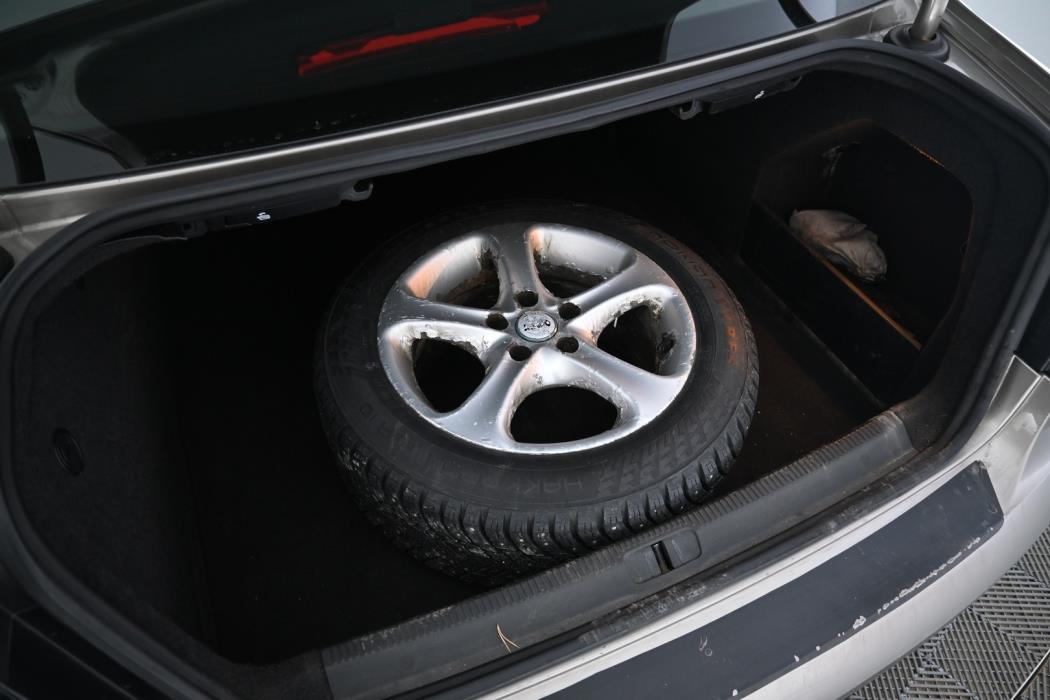 VOLKSWAGEN Passat 2012