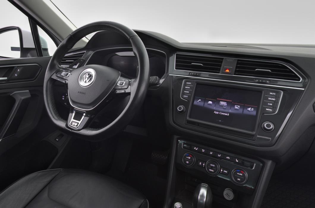 VOLKSWAGEN Tiguan 2016