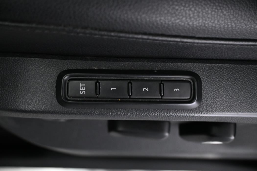 VOLKSWAGEN Tiguan 2016