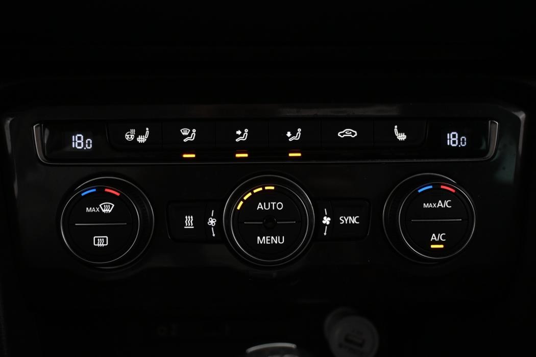 VOLKSWAGEN Tiguan 2016