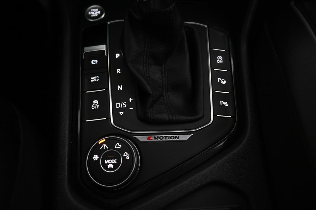 VOLKSWAGEN Tiguan 2016