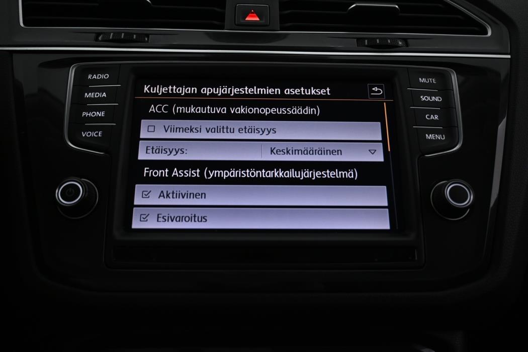 VOLKSWAGEN Tiguan 2016