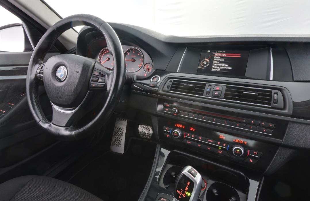 BMW 520 2015
