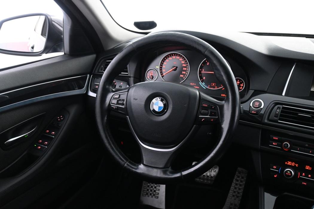 BMW 520 2015