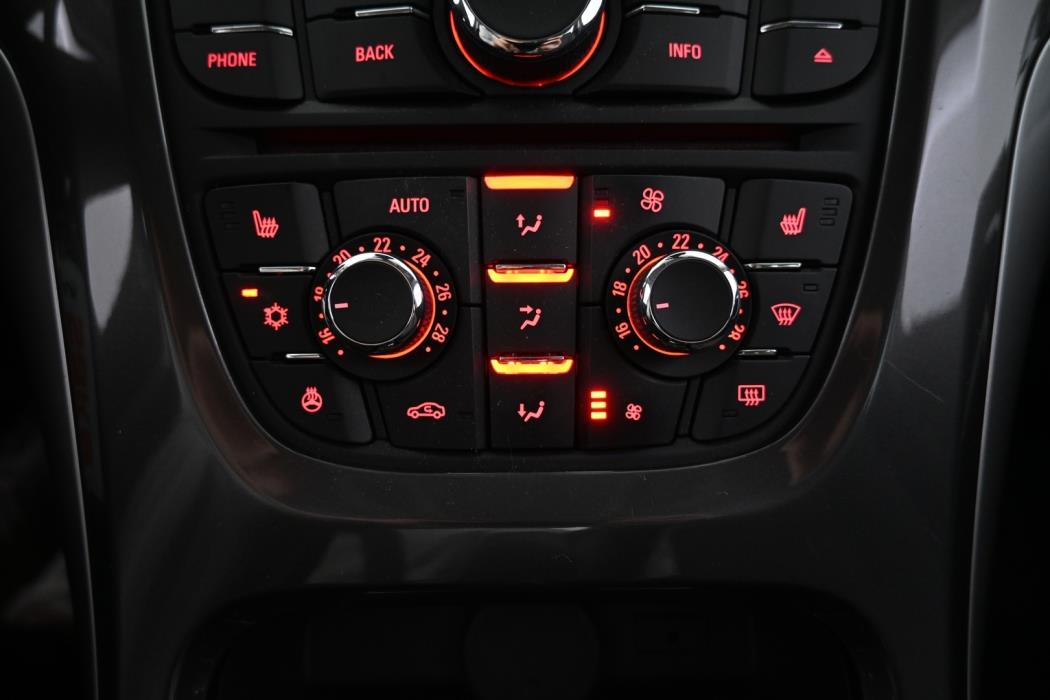 OPEL Astra 2013