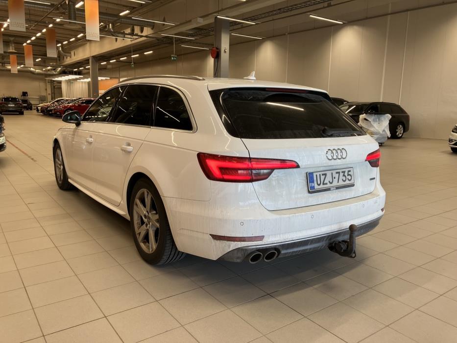 AUDI A4 2016