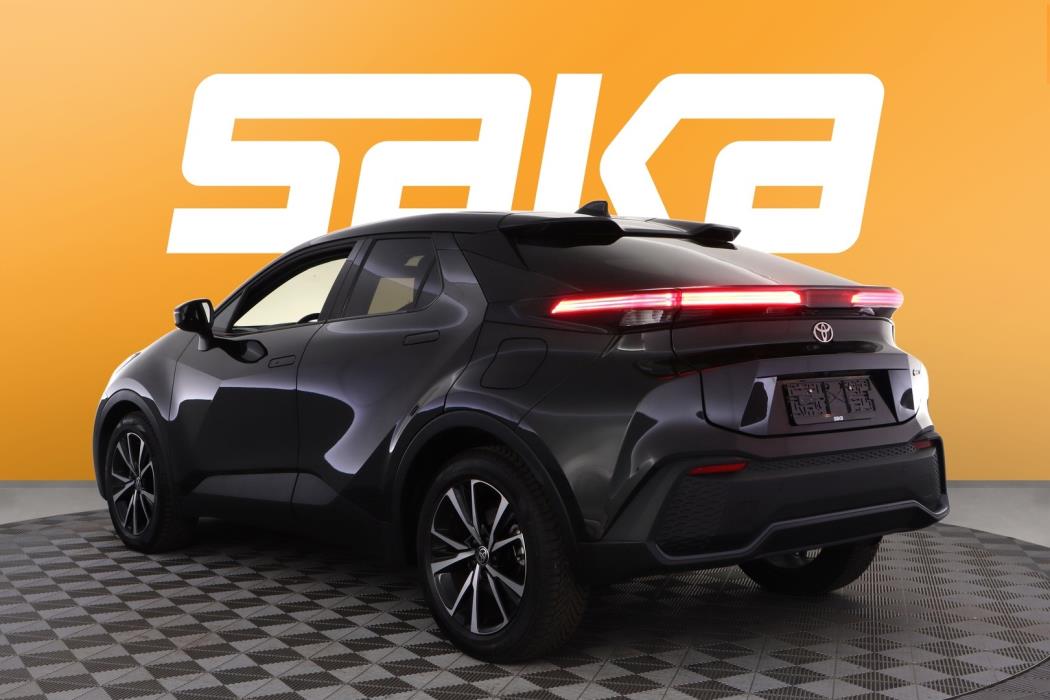 TOYOTA C-HR 2025