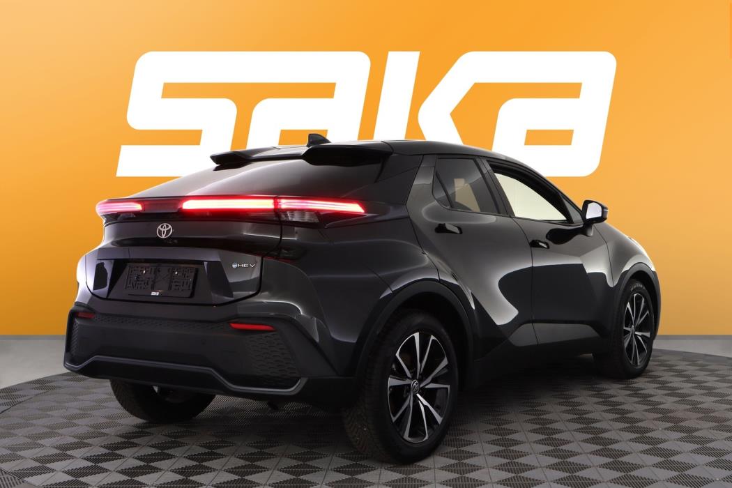 TOYOTA C-HR 2025