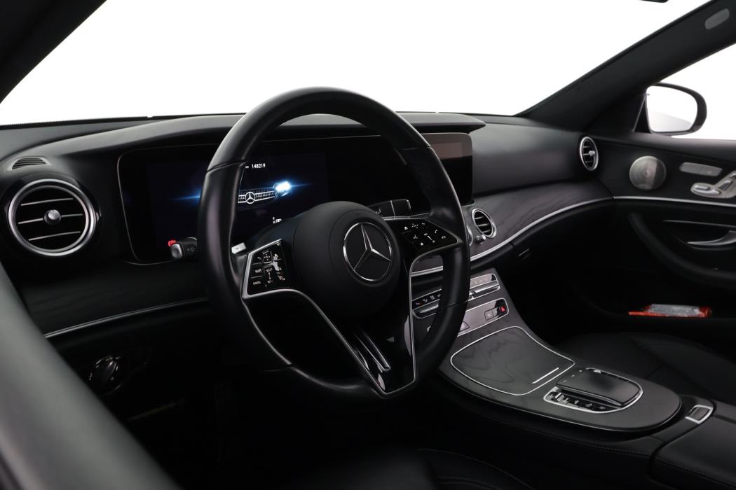 MERCEDES-BENZ E 2022