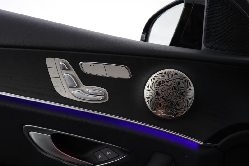 MERCEDES-BENZ E 2022
