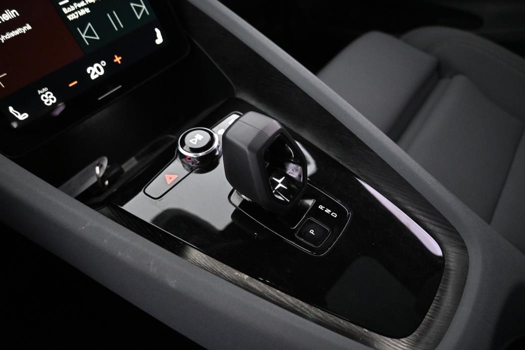 POLESTAR 2 2024