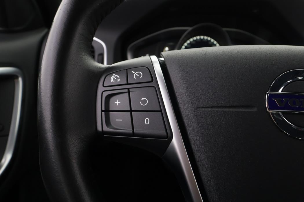 VOLVO V60 Cross Country 2017