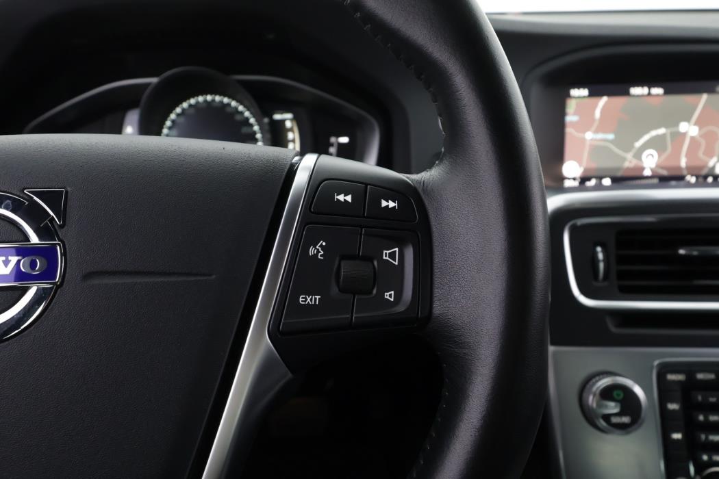 VOLVO V60 Cross Country 2017