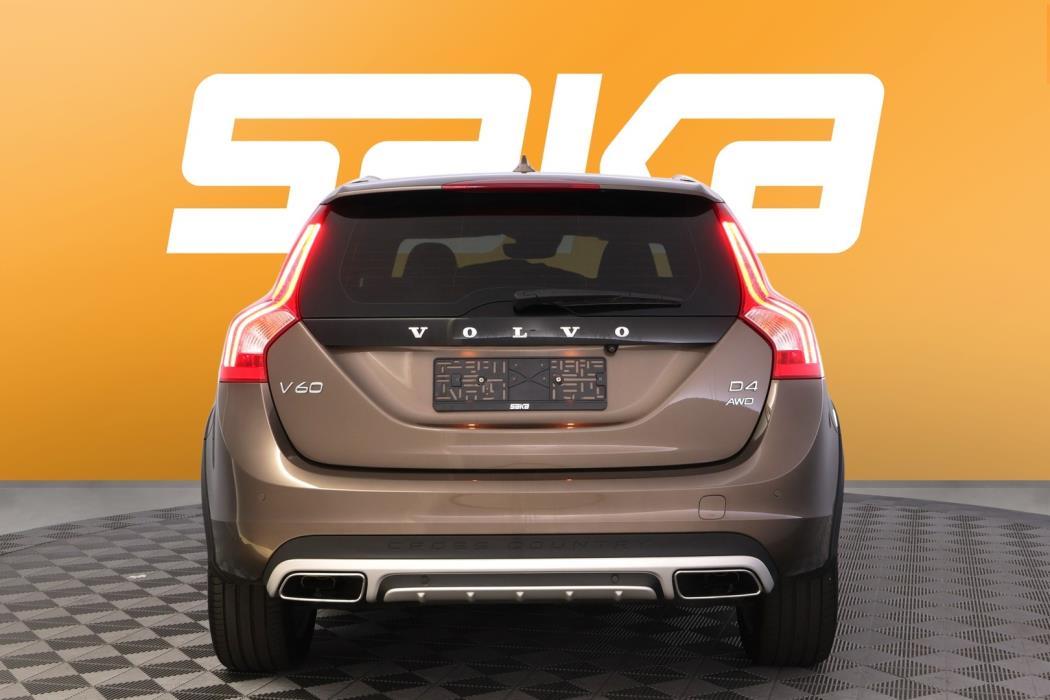 VOLVO V60 Cross Country 2017