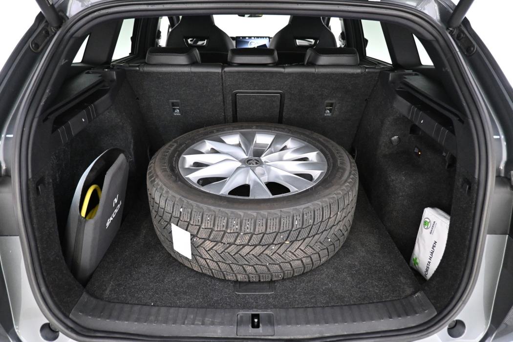 SKODA Enyaq 2023