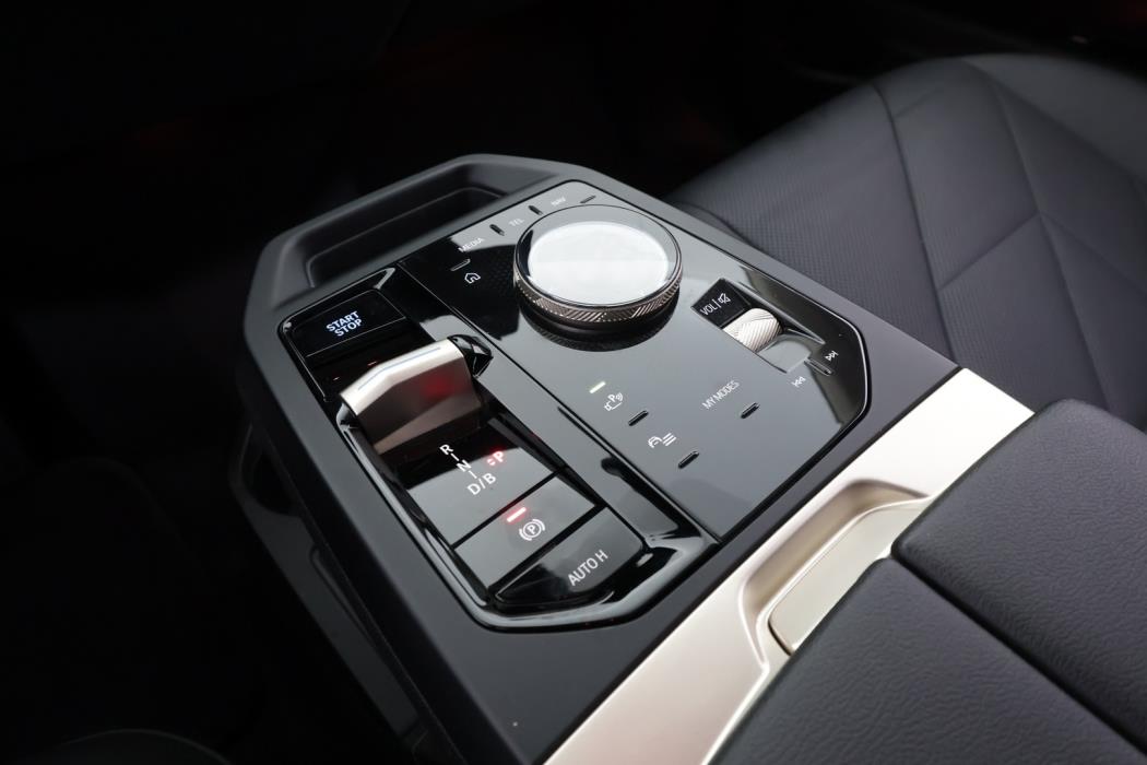 BMW iX 2022