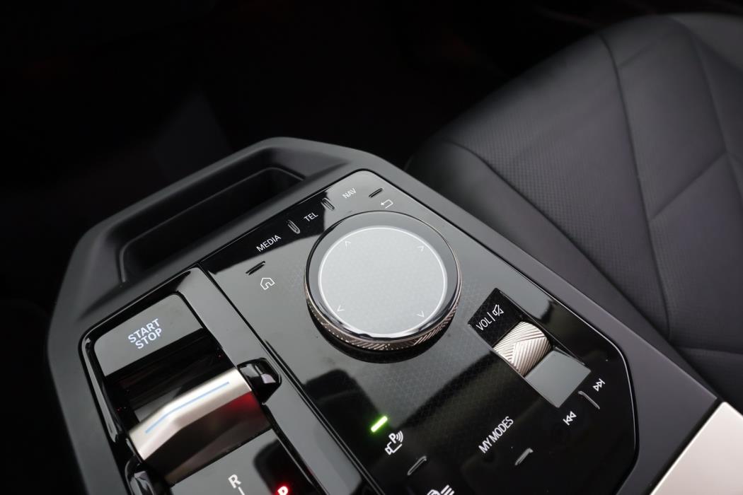 BMW iX 2022